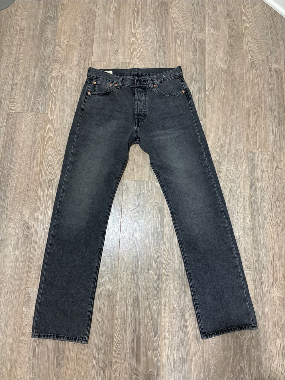 BRAND NEW 30x32 Levi’s dark Grey jeans